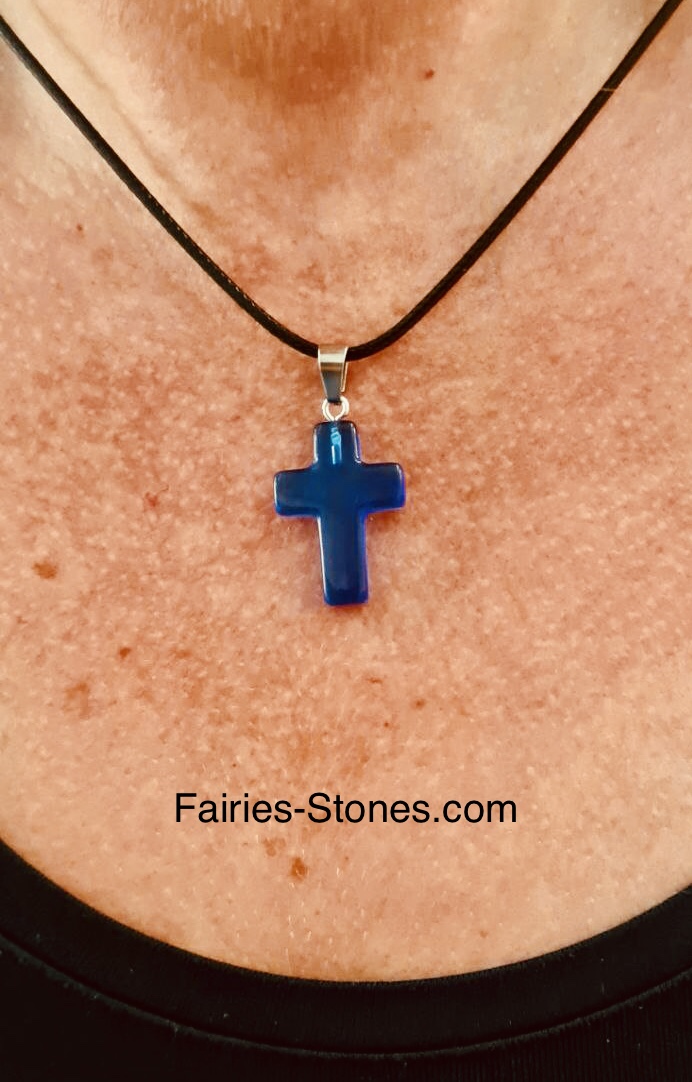 Pendentif Croix en Verre – Fantaisie Sacrée